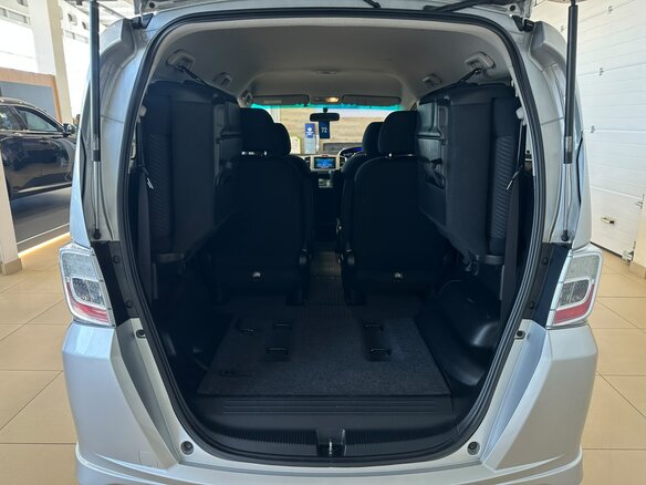 2012 Honda Freed I Рестайлинг, серый, 1249999 рублей - вид 21