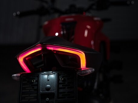 2021 Ducati Streetfighter V4, красный, 2285000 рублей, вид 3