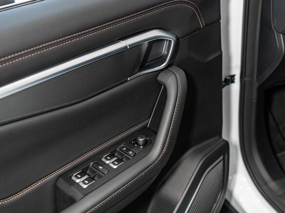 2026 Geely Monjaro I Рестайлинг, серебристый - вид 19