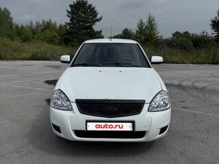 2015 Lada (ВАЗ) Priora I Рестайлинг, белый, 650000 рублей, вид 2