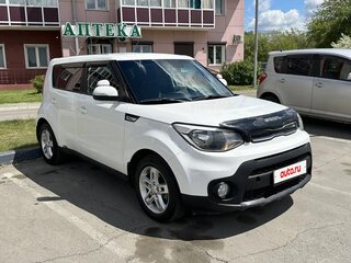 2017 Kia Soul II Рестайлинг, белый, 1175000 рублей, вид 2