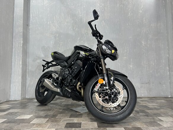 2025 Triumph Street Triple, чёрный, 1299000 рублей - вид 10