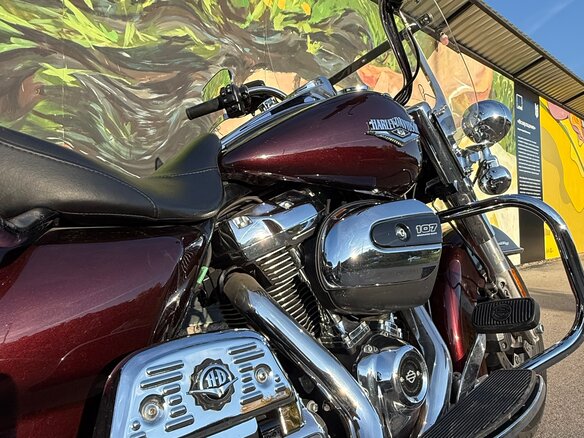 2018 Harley-Davidson Road King, красный, 1550000 рублей - вид 5