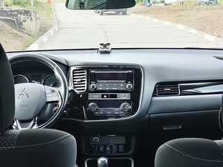 2018 Mitsubishi Outlander III Рестайлинг 3, белый, 1820000 рублей, вид 5