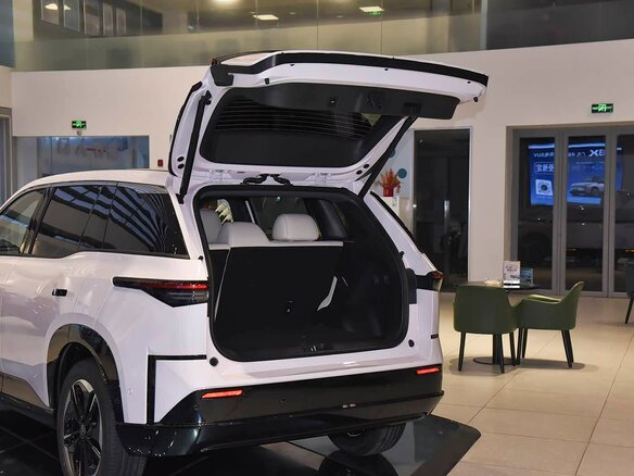 2026 Toyota bZ3X 58.3 kWh, серый, 2895000 рублей - вид 14