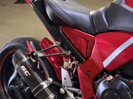 2010 Honda CB 1000R, красный, 820000 рублей, вид 4