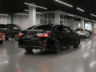 2017 Lexus ES 250 VI Рестайлинг, чёрный, 2675000 рублей, вид 5