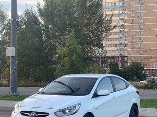2012 Hyundai Solaris I, белый, 750000 рублей, вид 1
