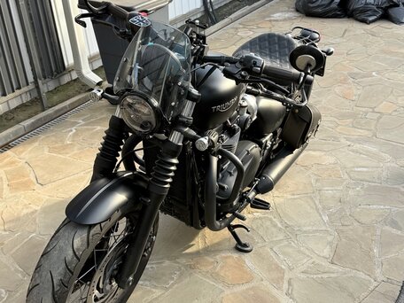 2019 Triumph Bonneville Bobber, чёрный, 1550000 рублей, вид 4