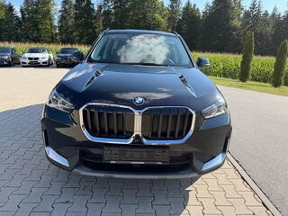 2024 BMW X1 18i sDrive III (U11/U12), чёрный, 4156679 рублей, вид 2