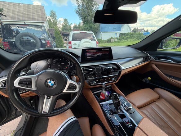 2021 BMW 5 серии 520d xDrive VII (G30/G31/G38) Рестайлинг, серый, 4000000 рублей - вид 5