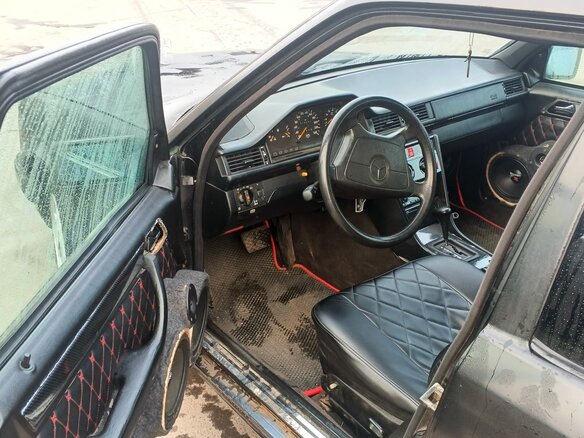 1994 Mercedes-Benz E-Класс 200 I (W124), чёрный, 190000 рублей - вид 6
