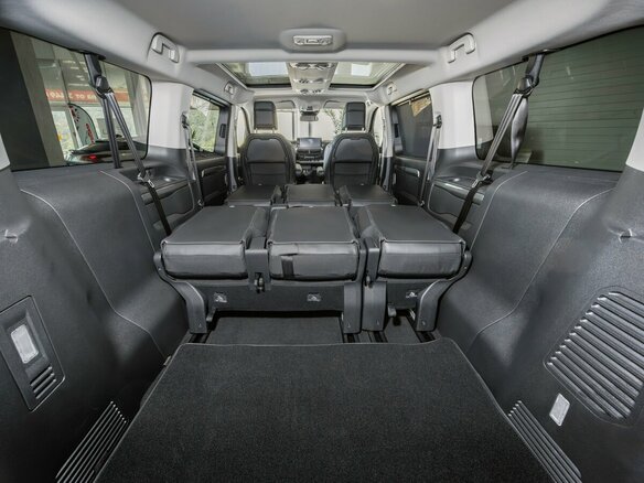 2025 Citroen SpaceTourer XL I Рестайлинг, чёрный, 7249000 рублей - вид 11