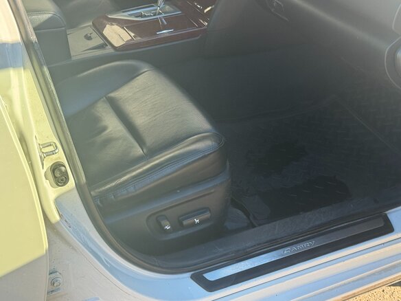 2012 Toyota Camry VII (XV50), белый, 1540000 рублей - вид 7