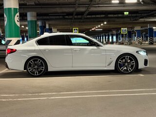 2021 BMW 5 серии 520i VII (G30/G31/G38) Рестайлинг, белый, 4000000 рублей, вид 4
