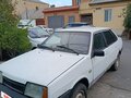 1999 Lada (ВАЗ) 21099, белый, 42000 рублей