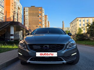 2018 Volvo V60 Cross Country I, серебристый, 2100000 рублей, вид 2