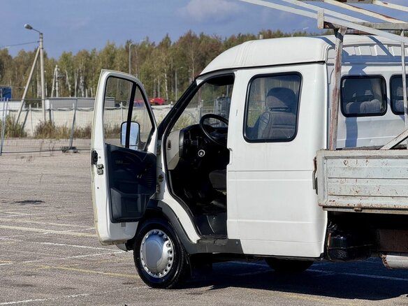 2005 ГАЗ ГАЗель (3302), белый - вид 3