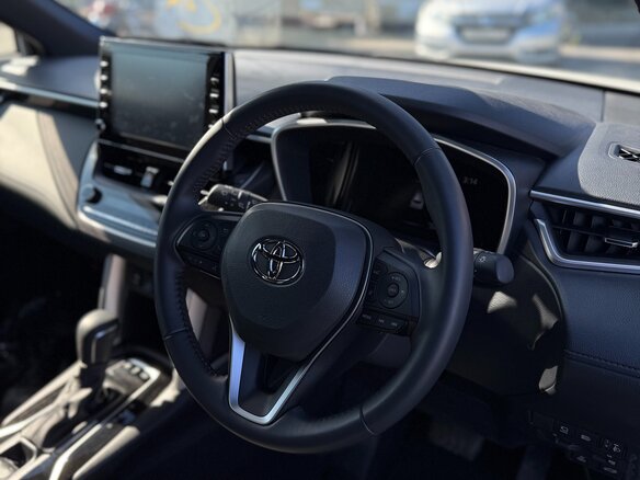 2022 Toyota Corolla Cross I, белый, 2150005 рублей - вид 11