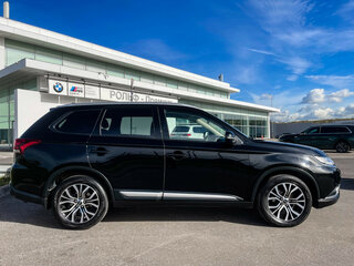 2019 Mitsubishi Outlander III Рестайлинг 3, чёрный, 2397000 рублей, вид 4
