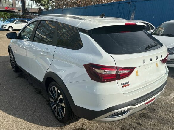 2026 Lada (ВАЗ) Vesta SW Cross I Рестайлинг (NG), белый, 2080000 рублей - вид 4
