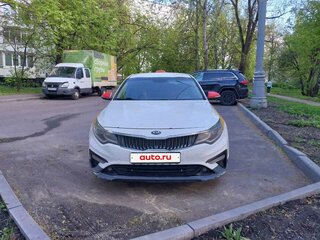 2019 Kia Optima IV Рестайлинг, белый, 780000 рублей, вид 1
