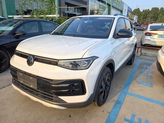 2025 Volkswagen Tharu 300 TSI I Рестайлинг, белый, 2189000 рублей, вид 1