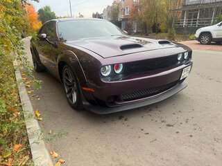 2020 Dodge Challenger III Рестайлинг 2, пурпурный, 4500000 рублей, вид 3