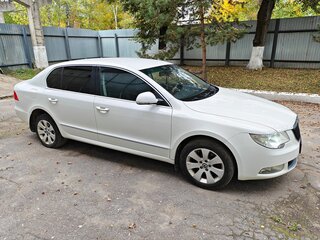 2013 Skoda Superb II Рестайлинг, белый, 1200000 рублей, вид 3