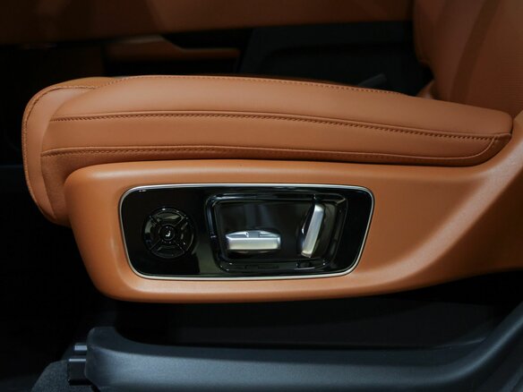 2025 Li Auto (Lixiang) L9 52.3 kWh I Рестайлинг, чёрный, 11990000 рублей - вид 18