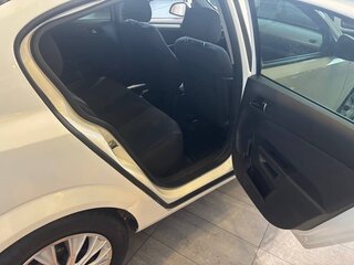 2011 Opel Astra H Рестайлинг, белый, 730000 рублей, вид 4