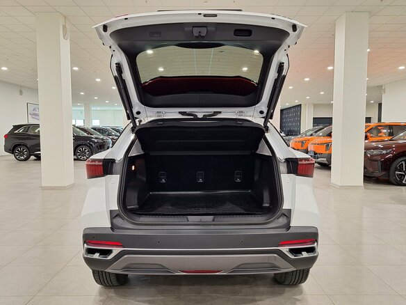 2022 Omoda C5 I, белый, 1580000 рублей - вид 9