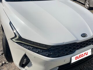 2021 Kia K5 III, белый, 2100000 рублей, вид 3