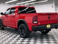 2024 Ram 1500 Crew Cab V, красный - вид 3