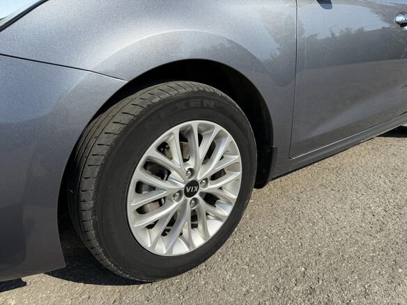 2019 Kia Rio IV, серый, 1450000 рублей - вид 8