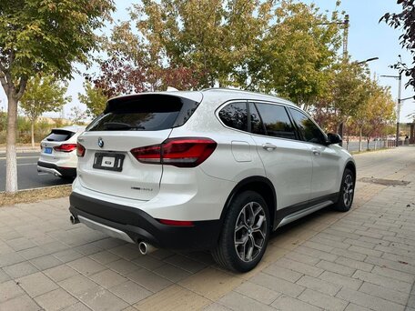 2022 BMW X1 Long 20Li sDrive II (F48) Рестайлинг, белый, 2285000 рублей, вид 4