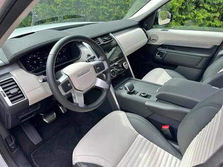 2025 Land Rover Discovery D350 V Рестайлинг, белый, 11980000 рублей, вид 2