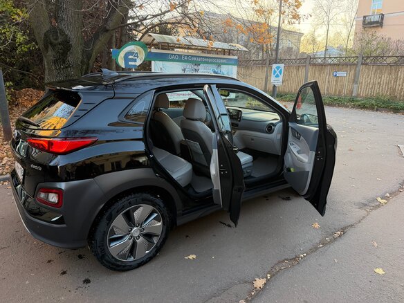 2018 Hyundai Kona I, чёрный, 2680000 рублей - вид 4