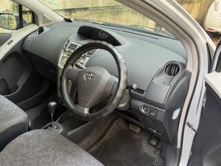 2008 Toyota Vitz II (XP90), серый, 475000 рублей, вид 4