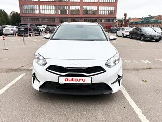 2021 Kia Ceed III Рестайлинг, белый, 2300000 рублей, вид 1