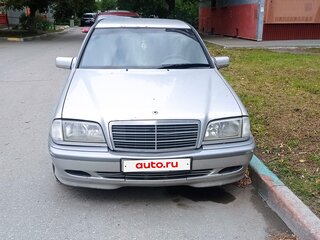 1999 Mercedes-Benz C-Класс 180 I (W202) Рестайлинг, серебристый, 330000 рублей, вид 1