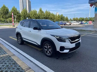 2022 Kia KX3, белый, 1370084 рублей, вид 3
