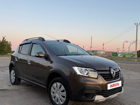 2019 Renault Sandero Stepway II Рестайлинг, золотистый, 870000 рублей, вид 4