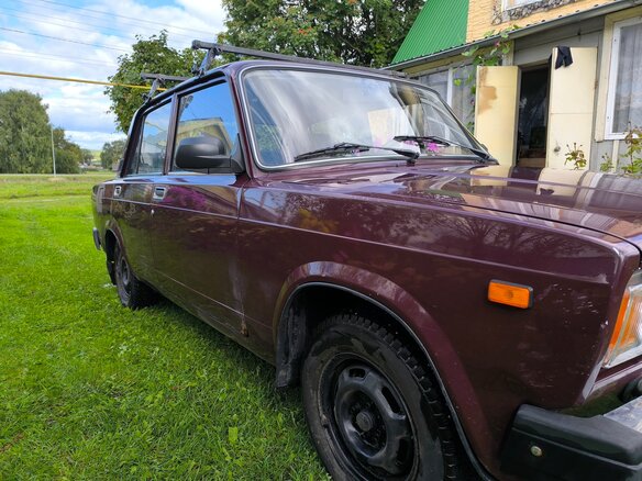 2008 Lada (ВАЗ) 2105, пурпурный, 165000 рублей - вид 1
