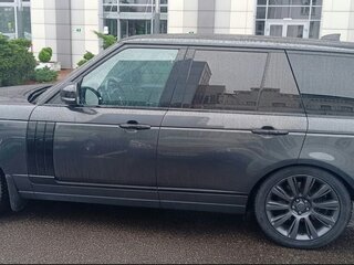2017 Land Rover Range Rover IV, серый, 4200000 рублей, вид 3