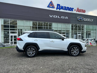 2024 Toyota RAV4 V (XA50), белый, 3942000 рублей, вид 2