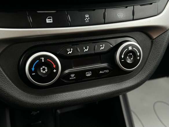 2019 Lada (ВАЗ) Vesta SW Cross I, серебристый, 1230000 рублей - вид 24