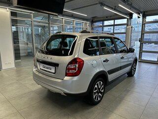 2026 Lada (ВАЗ) Granta Cross I Рестайлинг, серебристый, 1216000 рублей, вид 5