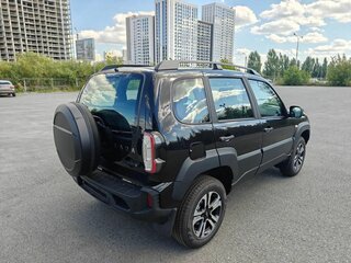 2026 Lada (ВАЗ) Niva Travel I Рестайлинг, чёрный, 1699830 рублей, вид 4