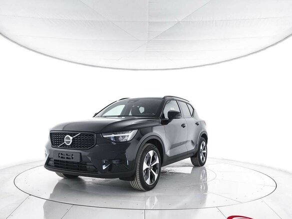 2026 Volvo XC40 I Рестайлинг, чёрный, 4670000 рублей